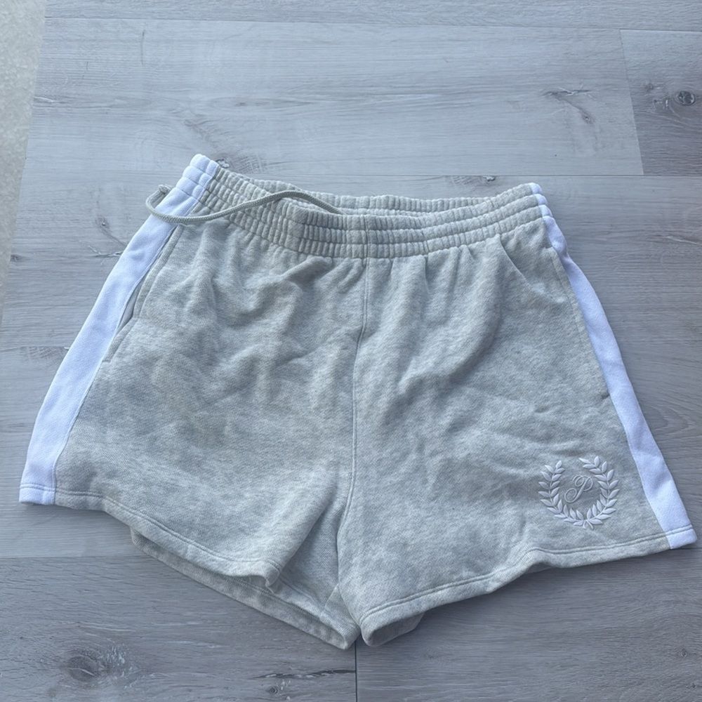 PINK Victoria's Secret Light Gray Athletic Shorts - Picture 7 of 7
